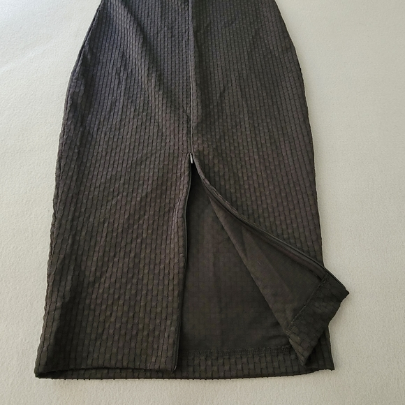 Zara BW Collection Dress Sz M Black Short Sleeve V Neck Back Sheath - Picture 3 of 10
